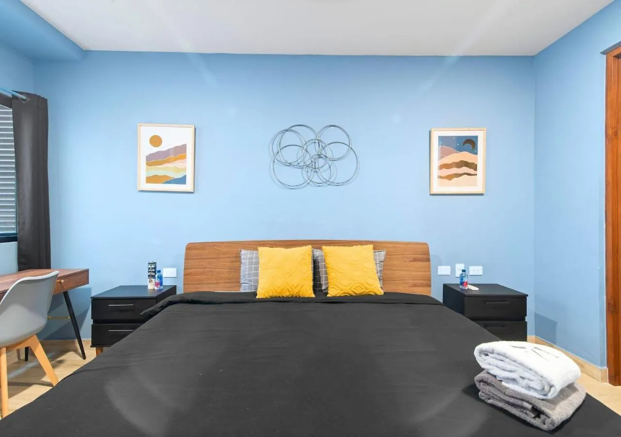 Modern Chic 1 Bedroom Apt W/ Rooftop Infinity Pool 툴룸