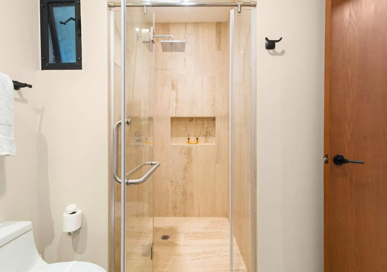 Modern Chic 1 Bedroom Apt W/ Rooftop Infinity Pool 툴룸